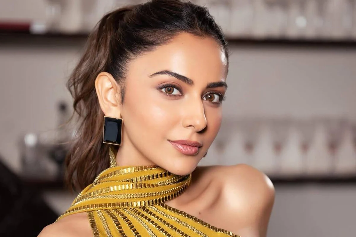 উটকো ঝামেলায় পড়েছেন বলিউড অভিনেত্রী রাকুল প্রীত সিং