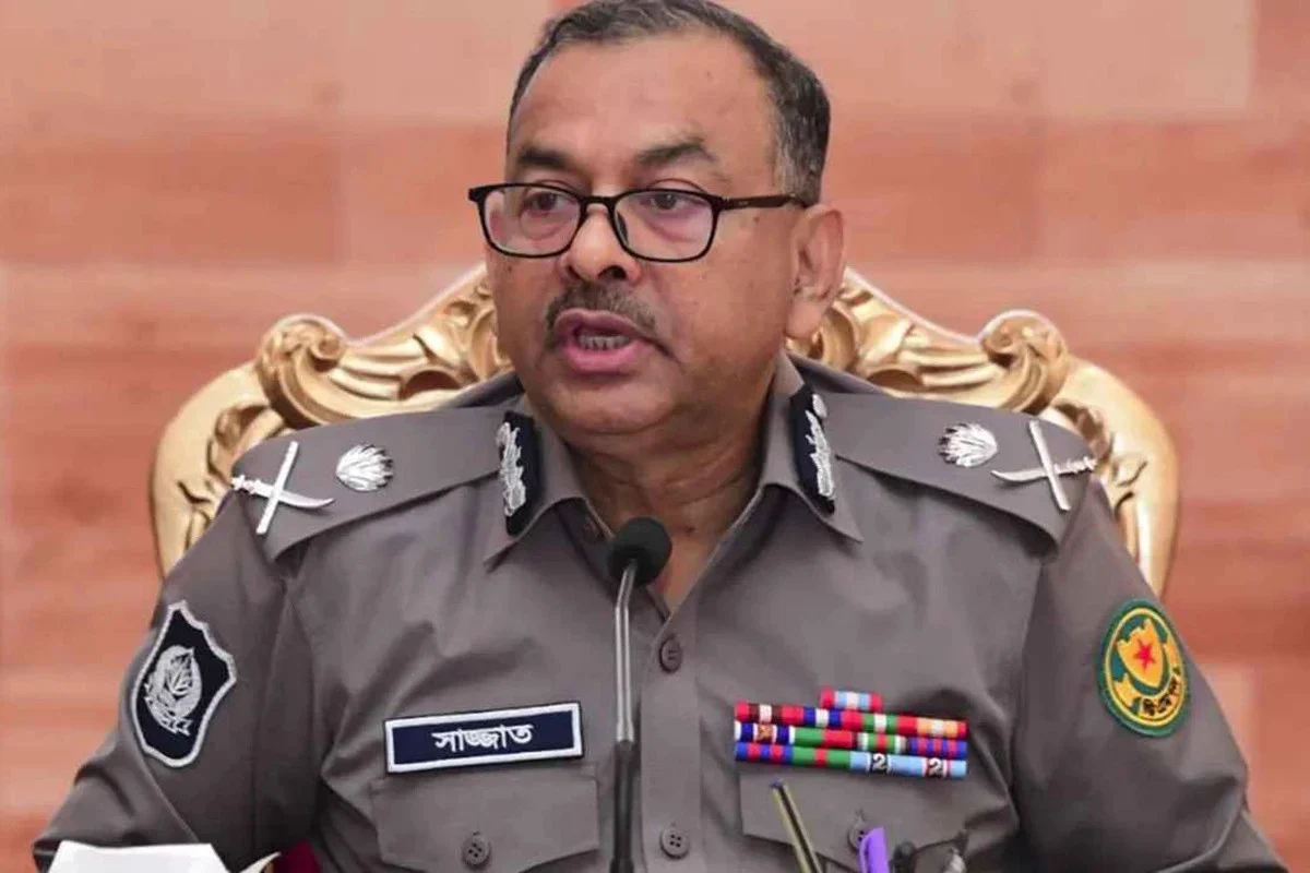 নির্বাচনে সব পুলিশ সদস্যকে নিরপেক্ষতা বজায় রাখতে হবে : ডিএমপি কমিশনার