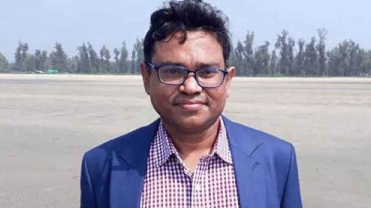 ঢাবি শিক্ষক হাফিজুর রহমান কার্জনের হাইকোর্টে জামিন