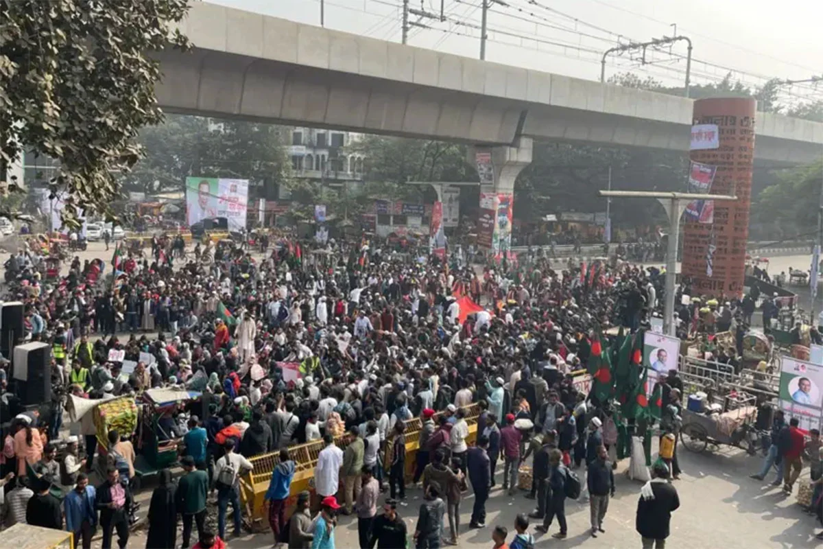 আবারও শাহবাগ মোড়ে অবস্থান ইনকিলাব মঞ্চের